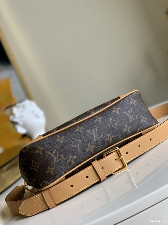 WIS LOUIS ODÉON PM VUITTON 0104